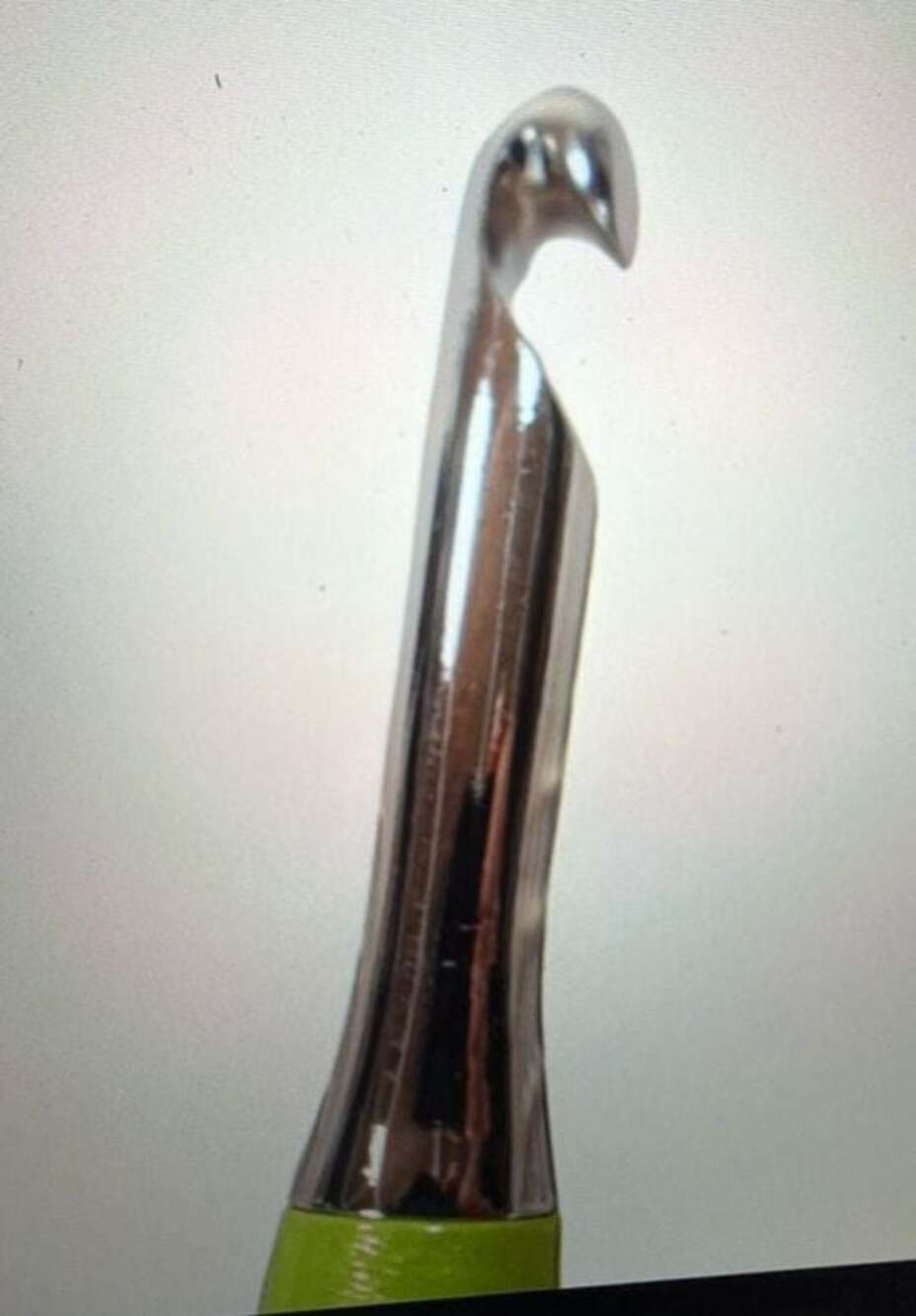 Furls Odyssey Crochet Hook Lime, Nickel Plated Tip, Size P - 10.00mm - Picture 3 of 5